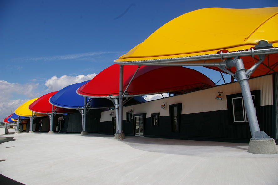 Auvent metallo textile toile tendue sur le port de La Rochelle réalisé par ACS Production