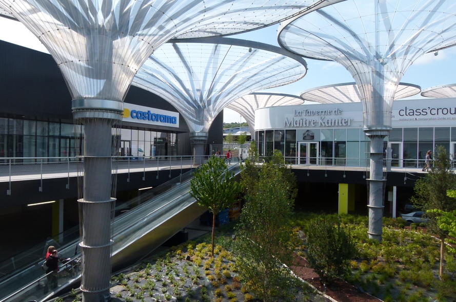 Pose de structure ETFE, film ETFE sur des formes Tulipe par ACS Production