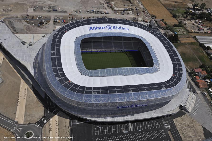 Couverture des tribunes du Stadium de Nice en toile PVC et ETFE. Pose PVC par ACS Production